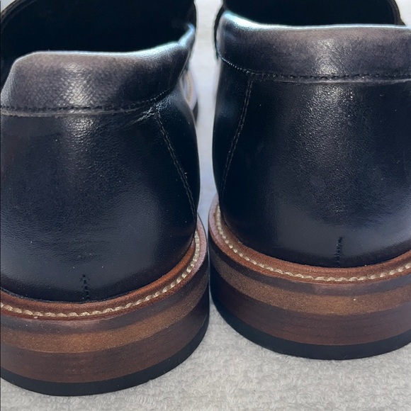 Kenneth Cole Black Leather Loafers Sleek Moccasin Style - Picture 4 of 11